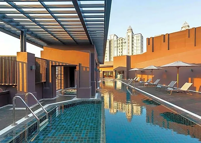 Отель Marriott Executive Bangkok, Sukhumvit 50 Бангкок