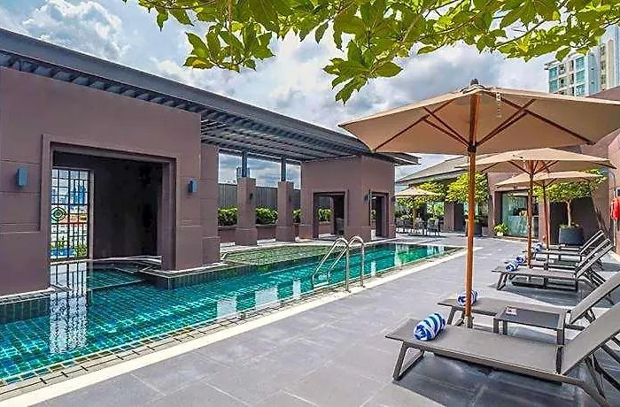 Отель Marriott Executive Bangkok, Sukhumvit 50 5*